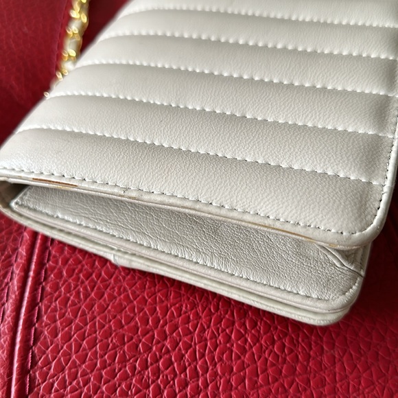 Vtg Chanel Victory Hook P.K. 3940 70-80’s cream leather shoulder bag - Picture 7 of 16